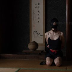 JMさん緊縛写真 後手縛り